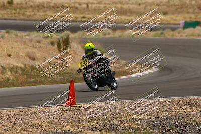 media/Apr-19-2025-AHRMA (Sat) [[3d98ca3309]]/Race/Group 1/Turn 4/